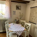 Rlguesthouses *