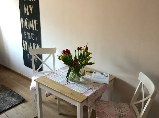 アパート Rlguesthouses ガイレンキルヒェン